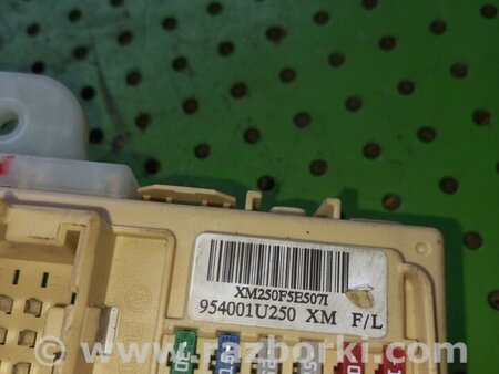 Блок предохранителей для KIA Sorento XM Киев 954001U250