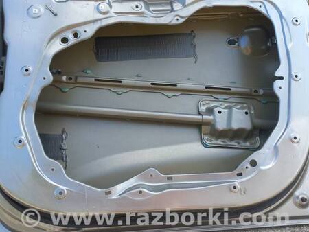 Дверь передняя правая для KIA Sorento XM Киев 760041U010