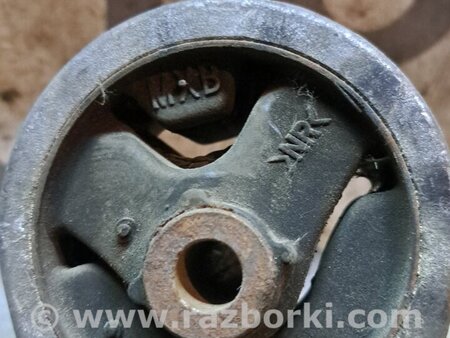 Подушка двигателя для Mitsubishi Grandis Киев MN103107