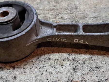 Подушка двигателя нижняя для Honda Civic 8 FK,FN1,FN2 UFO (09.2005 - 06.2012) Киев 50880SMGE01