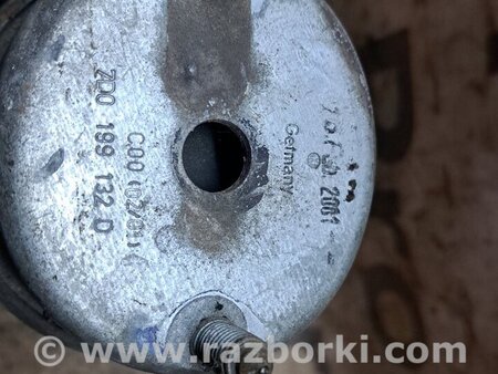 Подушка для Volkswagen T4 Transporter, Multivan (90-03) Київ 7D0199132D 