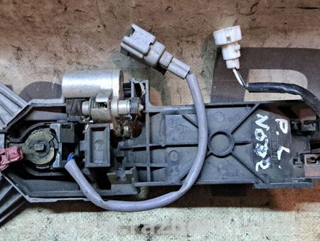 Ручка передней левой двери для Nissan Note E11 (2006-2013) Київ 80611AX62B