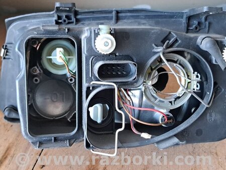 Фара передняя правая для Volkswagen Bora A4 (08.1998-01.2005) Київ 1J5941018BE