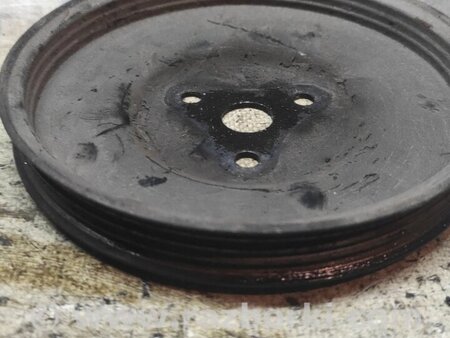 Шкив водяного насоса (помпы) для Mazda 323 BH, BA (1994-2000) Київ B3C715131