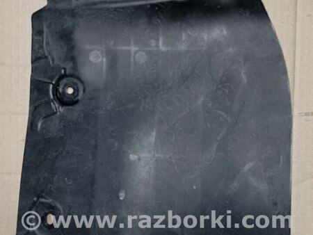 Бризковик передній правий для Toyota RAV-4 V XA50 (18-25) Київ 53736-42050