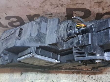 Фара передняя правая в сборе для Skoda Octavia A7 Київ 5E1941016D