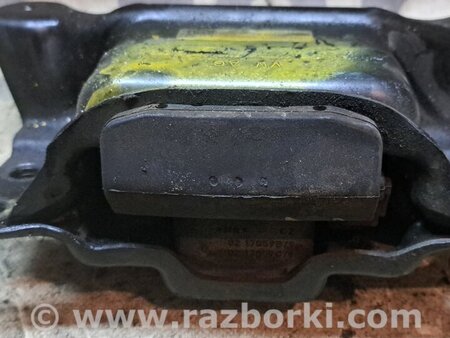 Подушка КПП для Skoda Octavia A7 Київ 5Q0199555BJ