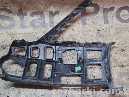 Кронштейн бампера переднего правый для Skoda Octavia A7 Київ 5E0807056F