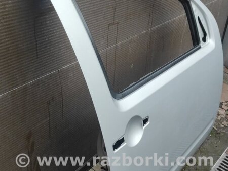 Дверь передняя правая для Nissan Navara D40 Київ 80100EB330