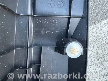 Накладка замка багажника для Toyota RAV-4 V XA50 (18-25) Київ 5838742130, 5838742090