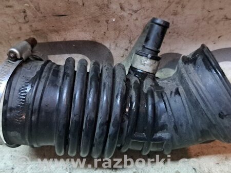 Патрубок воздушного фильтра для Nissan X-Trail T30 (01-08) Київ 165788H302