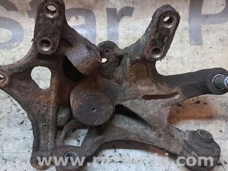 Цапфа задняя левая для KIA Carnival 2 (06-14) Київ 527504D000