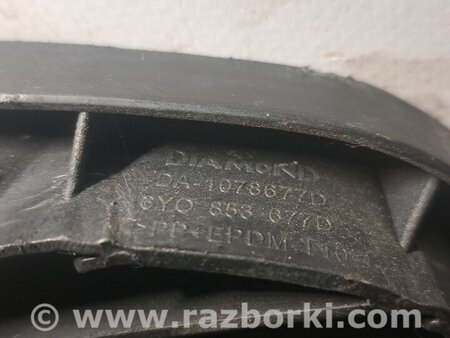 Решетка переднего бампера для Skoda Fabia Київ 6Y0853677D