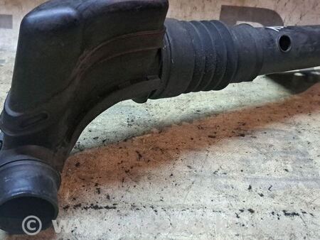 Шланг воздушного фильтра к ДВС для Nissan Note E11 (2006-2013) Київ 16554BC000