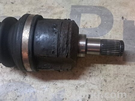 Полуось передняя левая для KIA Carnival 2 (06-14) Київ 495014D201