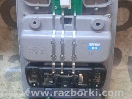 Плафон освещения основной для KIA Carnival 2 (06-14) Київ 928104D171QW