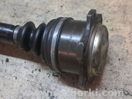 Полуось передняя левая для Skoda Superb Київ 8D0407271BB
