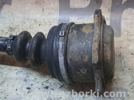 Полуось передняя левая в сборе для Volkswagen Passat B5 (08.1996-02.2005) Київ 8D0407271DF