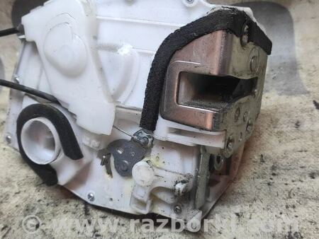Замок двери задней правой для Suzuki SX4 I (06-14) Київ 8230179J22