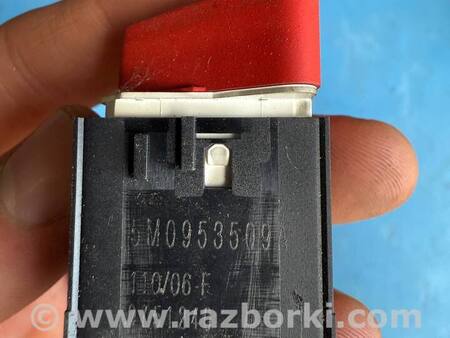 Рамка торпедо центральна для Volkswagen Golf V Mk5 (03-08) Костопіль 5M0858071J