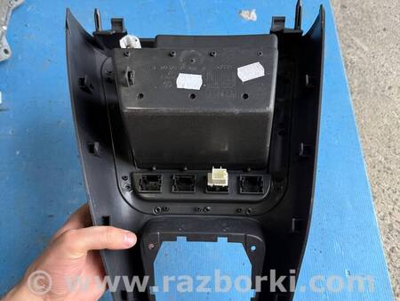 Центральна Консоль для Volkswagen Golf Plus Mk5 (12.2004-09.2014) Костопіль 5N1863476