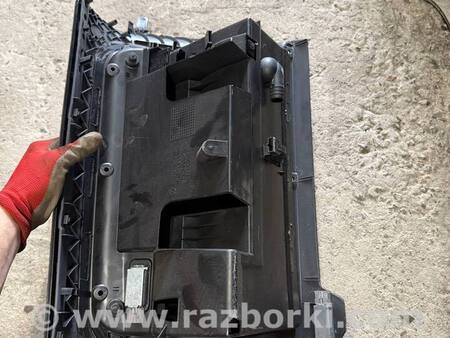 Бардачок для Volkswagen Golf V Mk5 (03-08) Костопіль 1k1 857 290