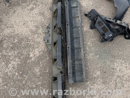 Кронштейн бампера для Jeep Cherokee Чернігів 68287855