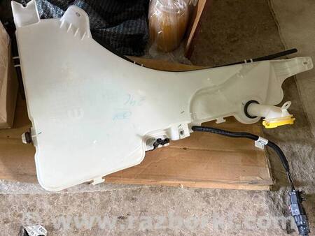 Бачок омивача для Jeep Grand Cherokee Чернігів 68518757АА