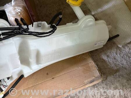 Бачок омивача для Jeep Grand Cherokee Чернігів 68518757АА